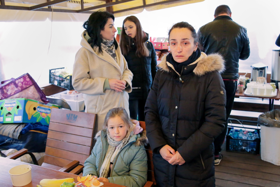 Ina et sa fille ont fui pour se mettre à l’abri dans les pays voisins. Photo : ONU Femmes Moldavie/Vitalie Hotnogu