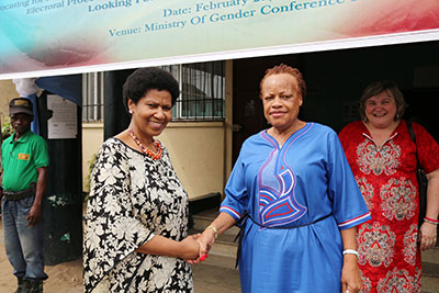 At the Ministry of Gender, Children and Social Welfare, UN Women Executive Director Phumzile Mlambo-Ngcuka was warmly welcomed by Minister Julia Duncan Cassell. Photo: UN Women/Stephanie Raison