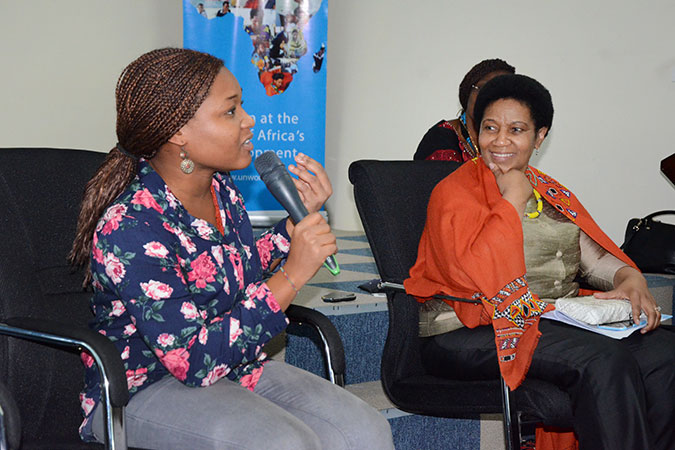 UN Women Executive Director, Phumzile Mlambo-Ngcuka listens to a young innovator during her dialogue with young African Innovators. Photo: UN Women/Martha Wanjala