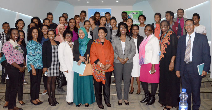 UN Women Executive Director Phumzile Mlambo-Ngcuka and the Ministers with the young engineering students. Photo: UN Women/Martha Wanjala