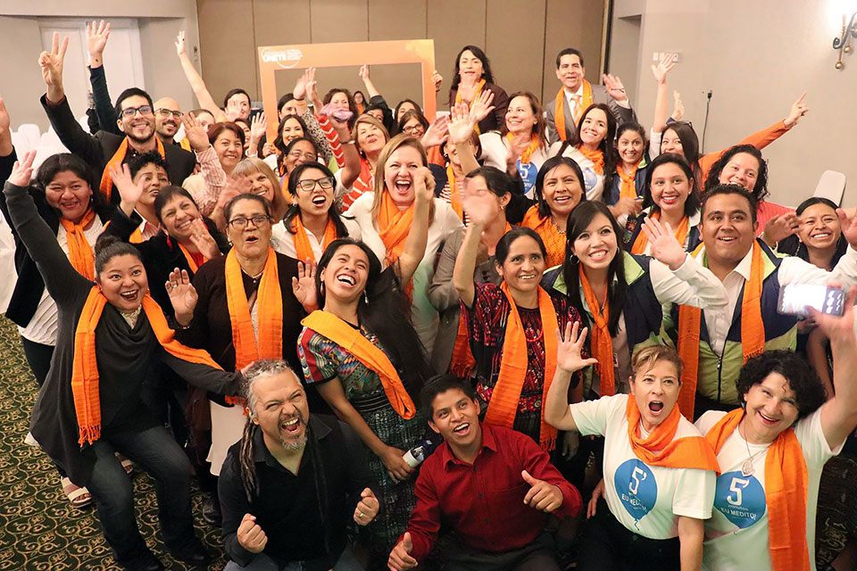 Singer Sara Curruchich with those who attended her concert at the #HearMeToo launch in Guatemala City. Credit: UN WOMEN/Johanna Reyes