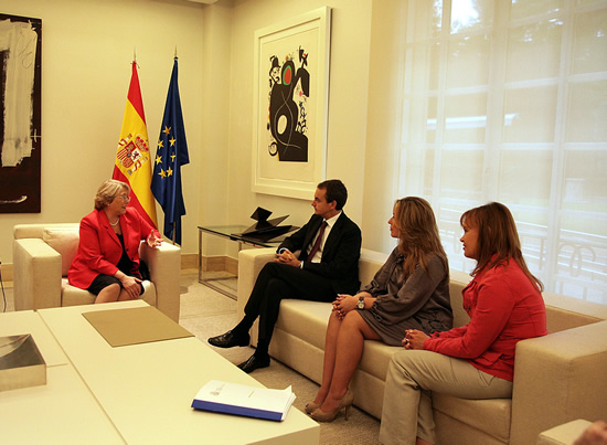 UN Women Executive Director Michelle Bachelet meets with Prime Minister José Luis Rodriguez Zapatero, in which participants included Trinidad Jiménez, Minister of Foreign Affairs and Cooperation, and Leire Pajín Iraola, Minister of Health, Social Policy and Equality. Madrid, 30 May 2011.