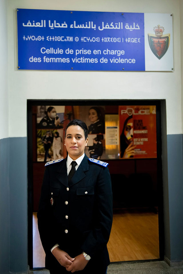 Saliha Najeh, chef de police à l'Unité de police de Casablanca pour les femmes victimes de violences. Photo : ONU Femmes/Mohammed Bakir