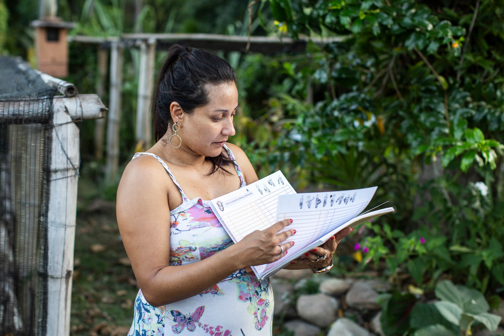Janette Dantas, 33, pictured seven months pregnant, is one of several women farmers in Brazil who are leading a quiet revolution by logging their produce. The simple method fights gender bias in censuses and helps raise the profile of women vital to the country’s farms. Photo: UN Women/Lianne Milton