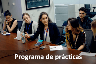Programa de prácticas. (Photo: UN Women interns at a meeting with the Executive Director, June 2019. Credit: UN Women/Ryan Brown.)