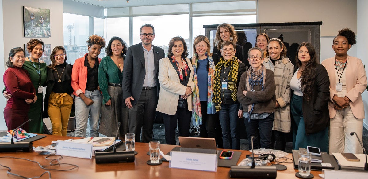 UN Women Executive Director Sima Bahous and  Special Representative of the Secretary-General to Colombia Carlos Ruiz Massieu meet with representatives of women's coalitions who played key roles in Colombia's Peace Agreement on 8 August 2022 in Bogota. Photo: UN Women/Juan Camilo Arias Salcedo