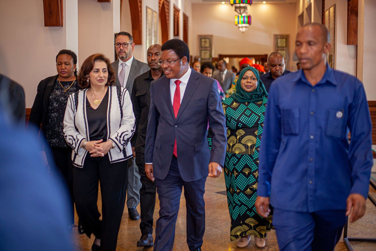 Sima Bahous, UN Women Executive Director, with Kassim Majaliwa Majaliwa, Prime Minister of the United Republic of Tanzania. Photo: UN Women/Rashid Hamis Kindamba 