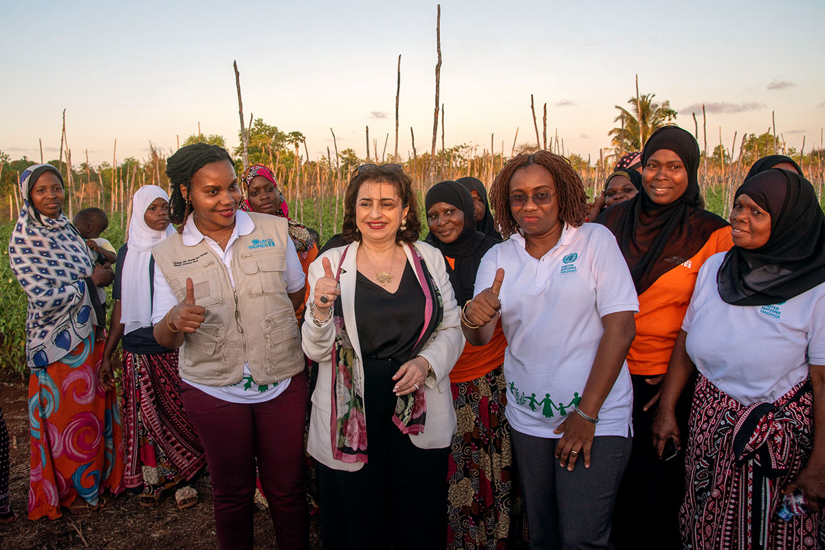 With women horticulture farmers in Zanzibar. Photo: UN Women/Michael Goima