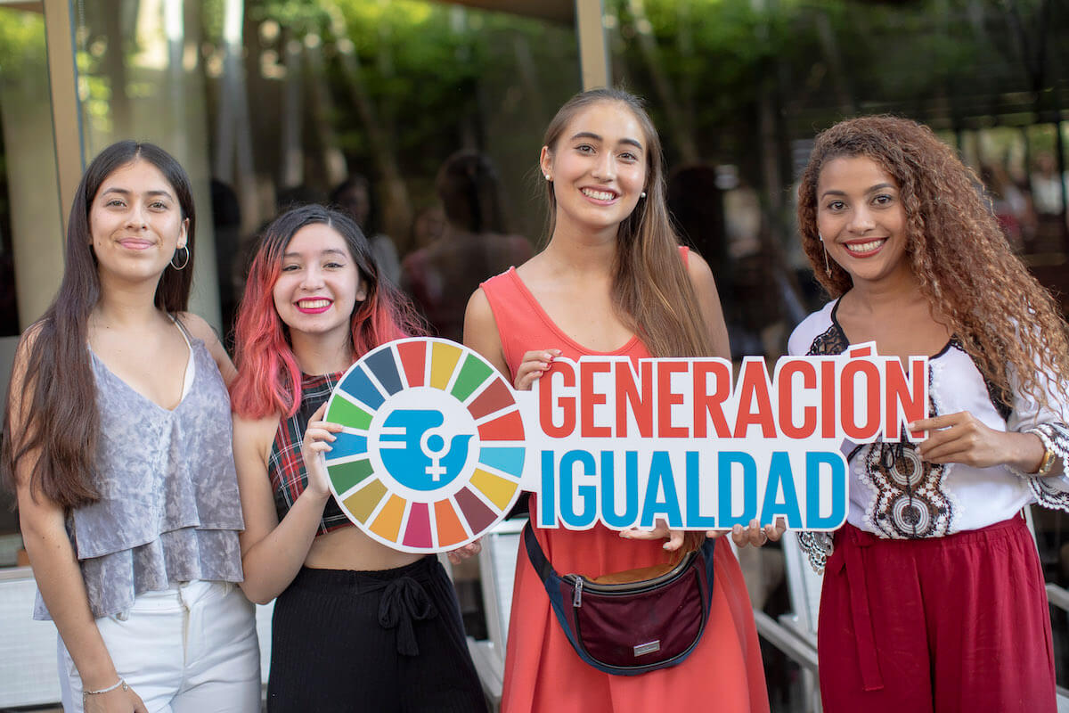Participantes et participants à la Consultation des jeunes de la Génération Égalité en Amérique latine et dans les Caraïbes qui s’est réunie au Chili en janvier 2020. Photo : ONU Femmes/Pablo Rojas Madariaga 