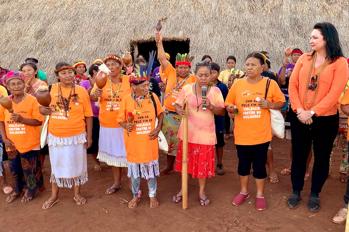 During the 10th edition of the Kuñangue Aty Guasu (the Great Assembly of Guarani and Kaiowá Women), a UN Women-supported report and map of violence against these groups of Brazilian indigenous women was presented. Photo: UN Women/Gabriela Pereira