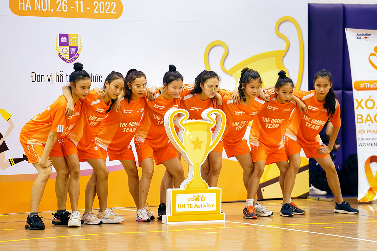 Young female Vietnamese athletes took part in an ‘Orange Cup’ event on 26 November 2022 in Ha Noi, Viet Nam. Photo: UN Women/An Media