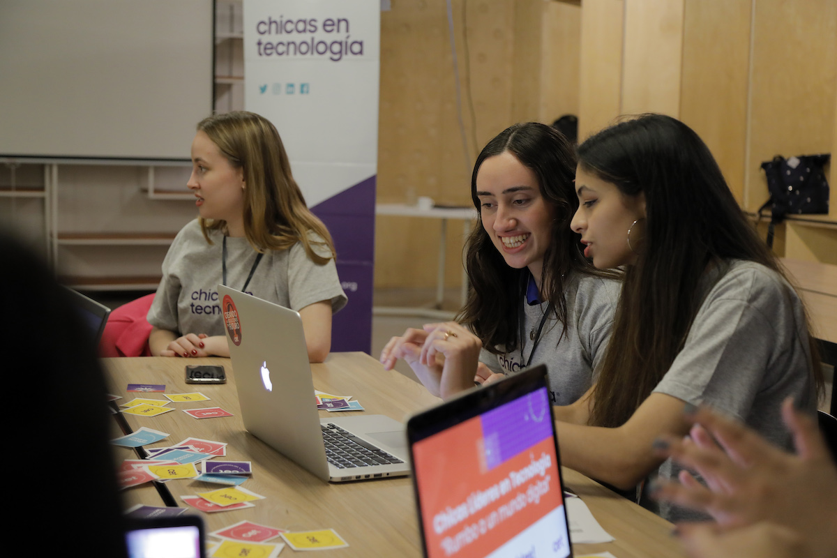 Chicas en Tecnología helps bring girls closer to the world of technology. Photo courtesy of Chicas en Tecnología