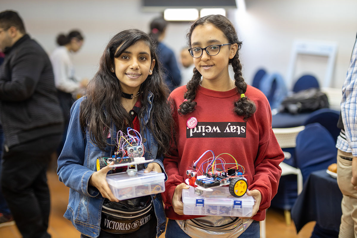 At a workshop organized by UN Women’s Arab States Regional Office and UNESCO, girls and young women aged 12 to 30 learned how to code and construct robots. The workshop focused on the hands-on interaction and assembly of robotics kits and participants’ introduction to coding/programming that would allow them to control their creations.