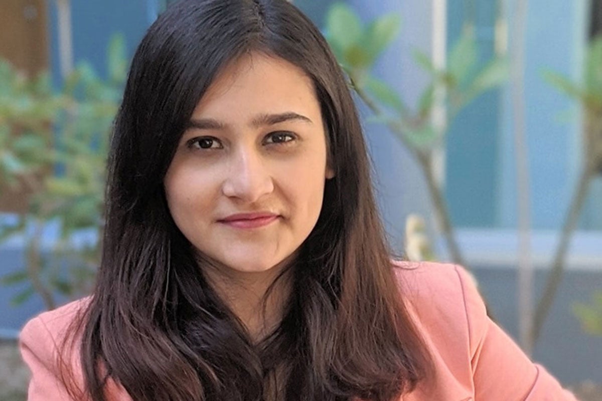 Ayesha Amin est une activiste pakistanaise qui milite en faveur de la technologie et de l’égalité des sexes. Elle est la fondatrice de Baithak-Challenging Taboos. Photo gracieuseté d’Ayesha Amin.