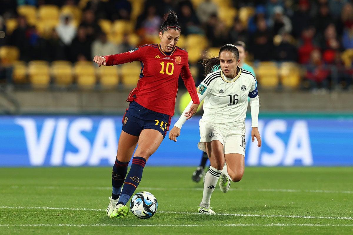 Jennifer Hermoso of Spain controls the ball ahead of Katherine Alvarado of Costa Rica during the FIFA Women’s World Cup 2023 Group C match between Spain and Costa Rica on 21 July 2023 in Wellington/Te Whanganui-a-Tara, New Zealand. Photo: FIFA/Katelyn Mulcahy.