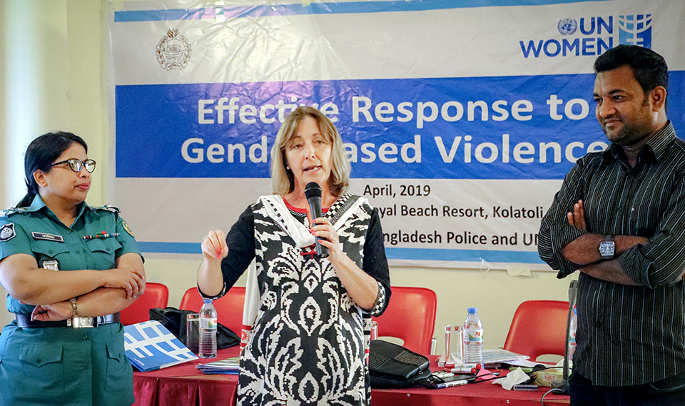 Jane Townsley giving transformational training to the police force in Cox’s Bazaar, Bangladesh. Her experiences in Cox’s Bazaar largely informed the peer guidance in the Police Handbook. Taken on 24 April 2019. Photo: UN Women/Julian D’Silva