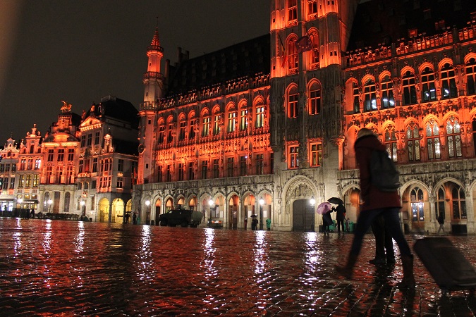 The Grand Palace City Hall in Brussels was lit orange on 24 November 2015, on the eve of the International Day to End Violence against Women. Photo: UNRIC/Michael Durickas.