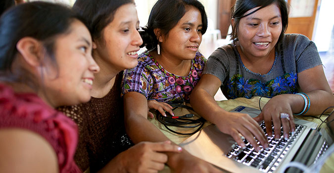 https://www.unwomen.org/sites/default/files/Headquarters/Images/Sections/How%20We%20Work/Technology-and-Innovation/Guatemala_UNTF_MG_2073_675x350.jpg