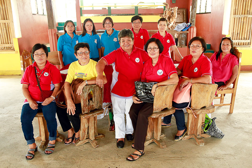 A global programme by UN Women, “Promoting and Protecting Women Migrant Workers’ Labour and Human Rights”, supported by the European Union and piloted in the Philippines, works to build the capacities of migrant women’s organizations and networks to better serve and assist women migrant workers.