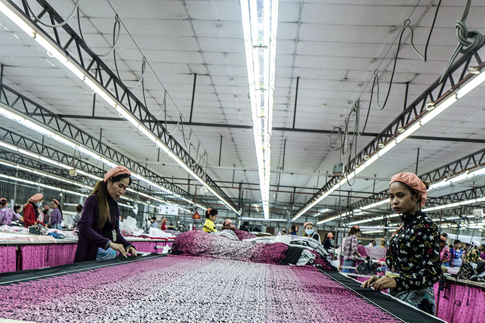 The project on sexual harassment helped create a sexual harassment campaign in the factory, and the factory has now adopted a policy that encourages workers to report harassment and ensures that actions would be taken against the perpetrators. Photo: UN Women/Charles Fox 