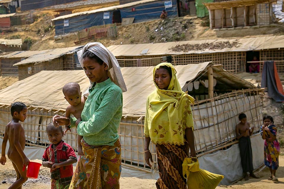 Since August 2017, some 693,000 Rohingya’s have made their way to Cox’s Bazar in desperate conditions. Photo: UN Women/Allison Joyce