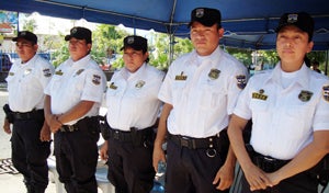 El Equipo de Atención UNIMUJER – ODAC participa en el acto de inauguración de la apertura de la Unidad el 16 de diciembre de 2011 en Puerto de la Libertad, El Salvador. Foto: ORMUSA