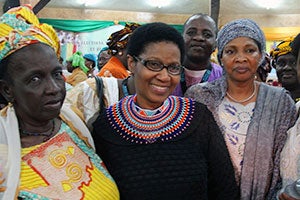 Executive Director Phumzile Mlambo-Ngcuka with Malian women leaders of the Women’s Platform for Peaceful Elections. Photo: UN Women/Mariam Kamara