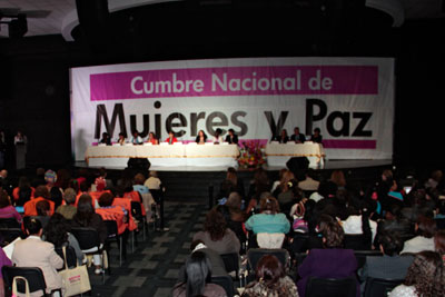 La Cumbre Nacional de Mujeres y Paz, en octubre de 2013, contó con el apoyo de ONU Mujeres. Foto: ONU Mujeres