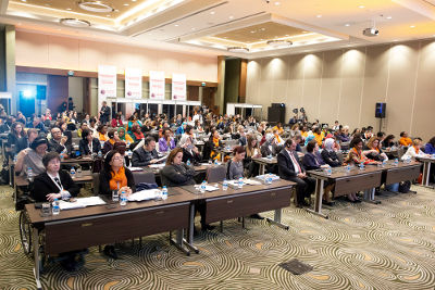 More than 150 practitioners, experts and civil society members participated in the global meeting to end violence against women. Photo: UN Women/Ventura Formicone