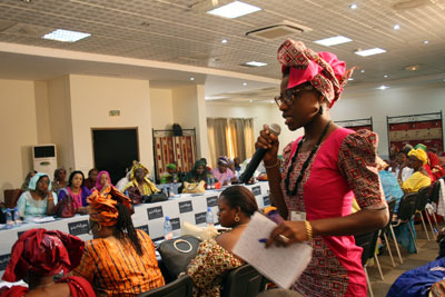 In May 2015, hundreds of women from all regions came together at information sessions, organised by the Platform for Women Leaders of Mali, to raise awareness on the preliminary agreement resulting from the Algiers talks. Photo: Elsa Nago