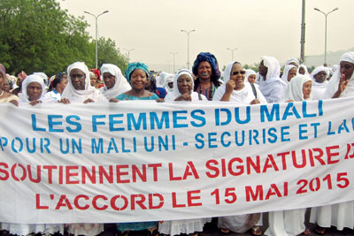Thousands of Malian women took part in a popular march for peace on 12 May to show support for the peace agreement. Photo: UN Women/Manda Kote
