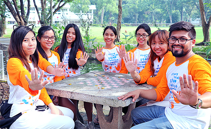 From left to right: Ammielle Canullas (15, Philippines), Shaye Pesarillo (14, Philippines), Eyrenth Calabdan (14, Philippines), Melody Lawas (15, Philippines), Halley Dante (15, Philippines), Danielle Bildan (25, Philippines), Kenny (23, India). Photo: UN Women/Younghwa Choi 