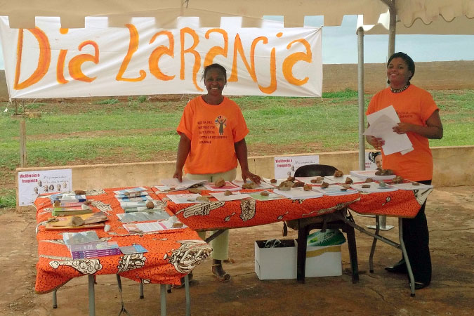 UN Women had an exposition of communications material to raise awareness as well as to inform people about how they can become part of the advocacy effort to eliminate gender based violence during the launch of the 16 Days in Boane. Photo: UN Women Mozambique/ Delia Machavela