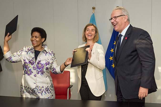 Four years after the signature of a Memorandum of Understanding in 2012, the European Union and UN Women recommitted to their partnership on 15 June with a joint statement signed at the European Commission by UN Women Executive Director Phumzile Mlambo-Ngcuka, High Representative for Foreign Affairs and Security Policy and Vice-President of the European Commission Federica Mogherini and Commissioner for International Cooperation and Development Neven Mimica.