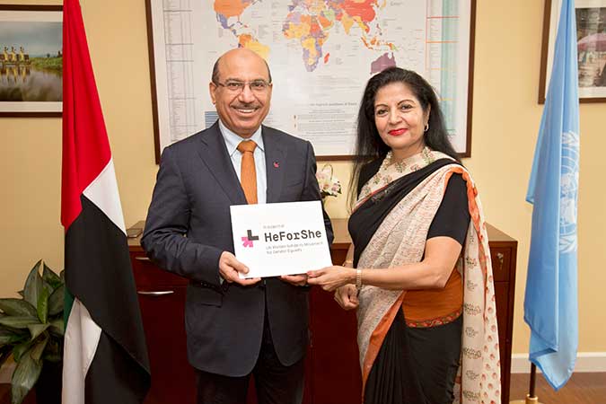 UN Women Deputy Executive Director Lakshmi Puri and UAE Assistant Minister for Legal Affairs Abdulrahim Yousif Al Awadi at the signing of an agreement to open a new UN Women Liaison Office in Abu Dhabi. Photo: UN Women/Ryan Brown