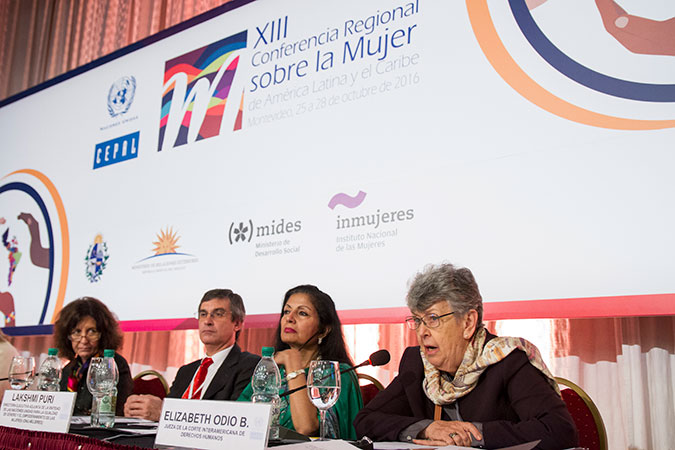 Deputy Executive Director Lakshmi Puri, participated in the High-level “Gender Equality at the Centre of Sustainable Development” panel with representatives of UNFPA, ECLAC, UNICEF, the Inter-American Court of Human Rights and the government of Uruguay. Photo: UN Women/Diego Nessi