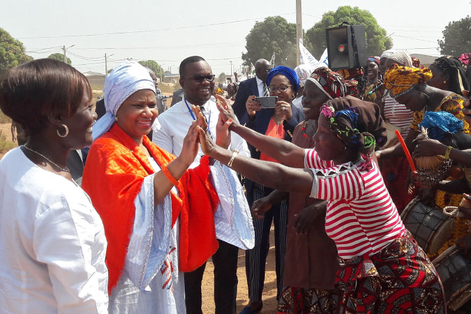 UN Women Executive Director arrives in Cote d'Ivoire during the 16 Days of activism to end gender-based violence campaign. Photo: UN Women/Alpha Ba