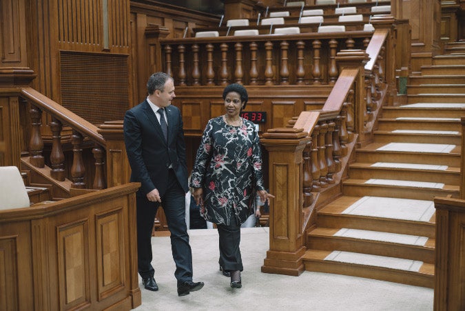 Adrian Candu, speaker of the Parliament of Moldova, shows The Hall of Parliament to UN Women Executive Director Phumzile Mlambo-Ngcuka. Photo: UN Women Moldova/Ramin Mazur