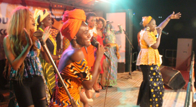 Sira Kouyate and other young artists perform during a Moussoya ye Koba Ye’ concert. Photo: Gaoussou HAIDARA/UN Women