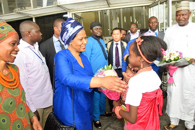 UN Women Executive Director Phumzile Mlambo-Ngcuka meets a young girl in Nigeria. Photo: UN Women