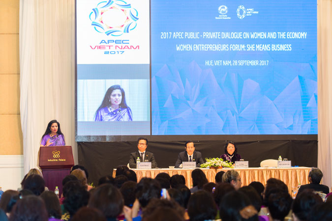 UN Women Deputy Executive Director Lakshmi Puri speaks at the “Women Entrepreneurs Forum: She Means Business. Photo: UN Women/Nguyen Duc Hieu