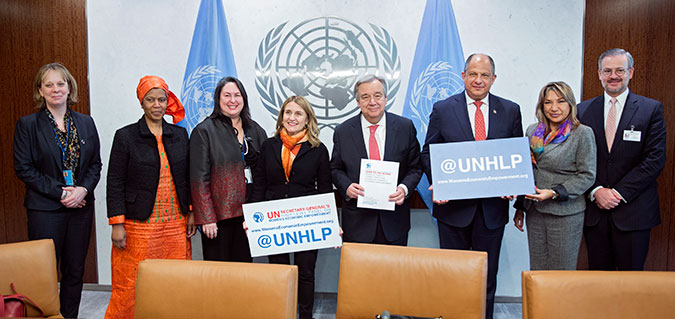 UN Secretary-General Anttonio Guterres with members of the High-Level Panel on Women's Economic Empowerment. Photo: UN Women/Ryan Brown