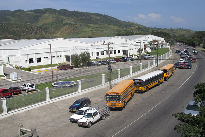 The industrial estate of Delta Honduras, the textile company where María Gutierrez works. Photo: UN Women/Héctor Gómez
