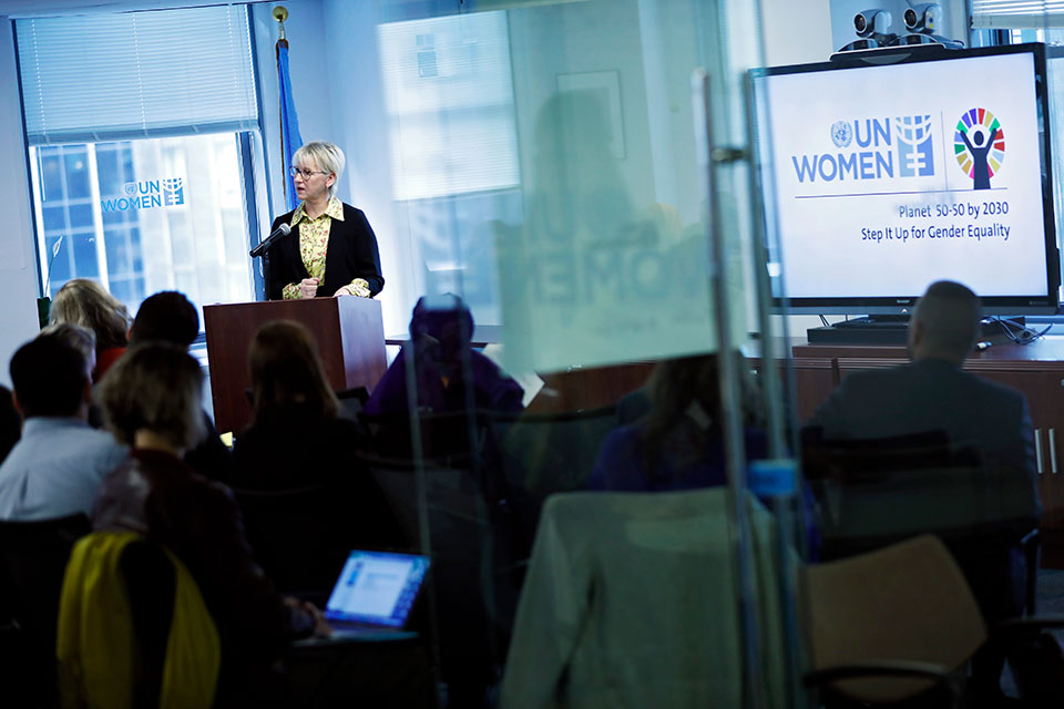 Minister for Foreign Affairs of Sweden, Margot Wallström delivers opening remarks at an interactive forum organized by UN Women, the Swedish Ministry of Foreign Affairs and the NGO Working Group on Women, Peace and Security, on 23 October in New York. Photo: UN Women/Ryan Brown