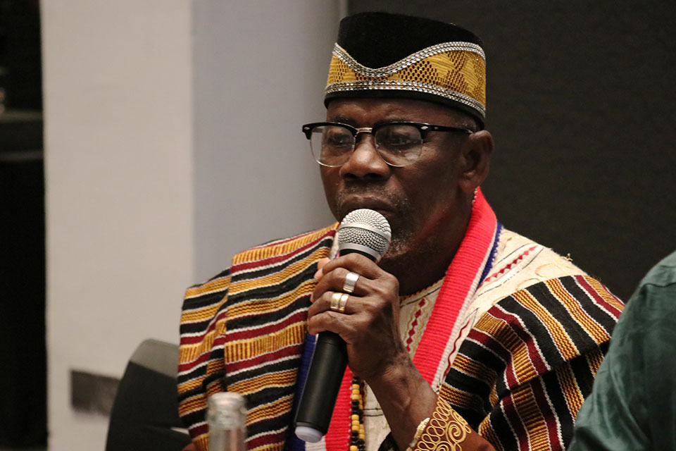 Chief Zanzan Karwor, Chair of the National Council of Chiefs & Elders of Liberia (NTCCEL) gives remarks during the meeting of traditional leaders in Kenya. Photo: UN Women/Faith Bwibo