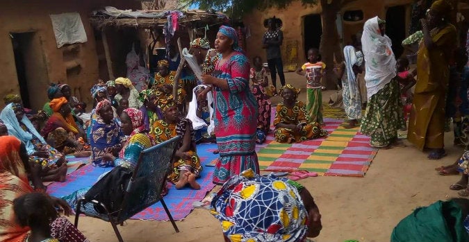 An information session in Kayes region, Mali on ending FGM/C and child marriage. Photo: AMSOPT Mali 