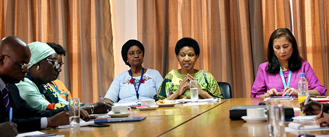 UN Women Executive Director Phumzile Mlambo-Ngcuka, acting UN Resident Coordinator, Laylee Moshiri and the UN Country Team discussed joint programmes in Senegal. Photo: UN Women/ Mariam Kouyate