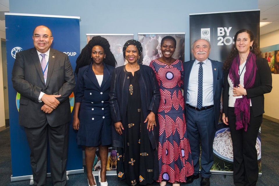 Participants in the celebration of the SDGs and Her Competition winners in New York pose for a photo. Photo: UN Women/Amanda Voisard