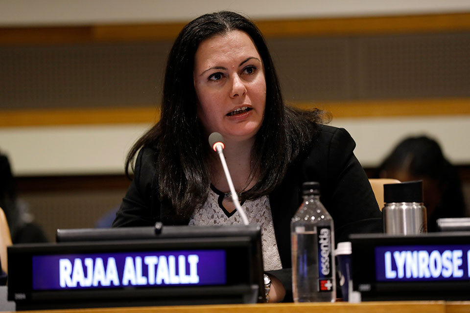 Rajaa Altalli, member of the Syrian Women’s Advisory Board, speaks at the UN on women, peace and security issues. Photo: UN Women/Ryan Brown
