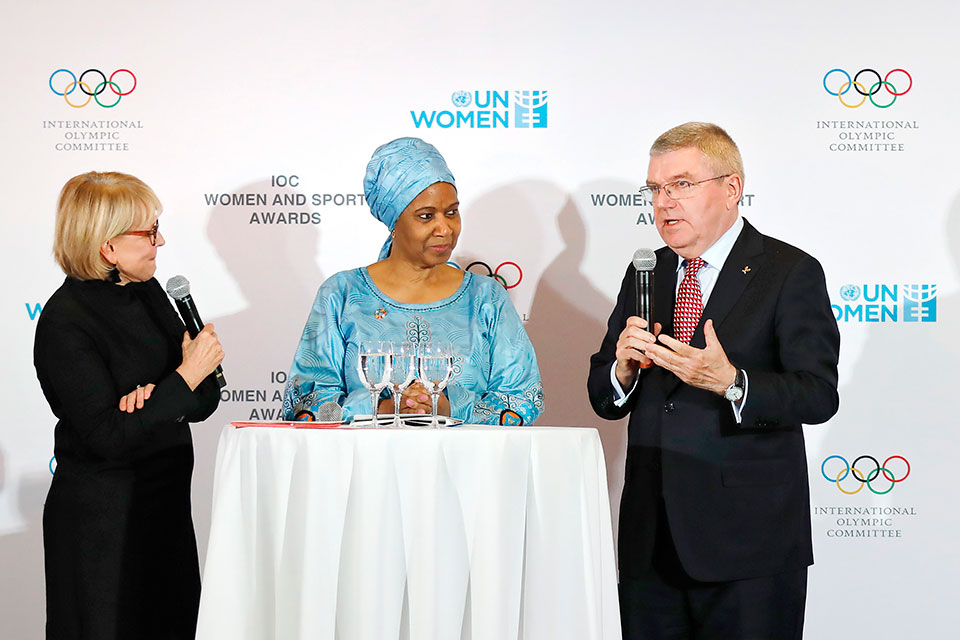 NBC sportscaster Andrea Joyce, UN Women Executive Director Phumzile Mlambo-Ngcuka and IOC President Thomas Bach. Photo: UN Women/Ryan Brown